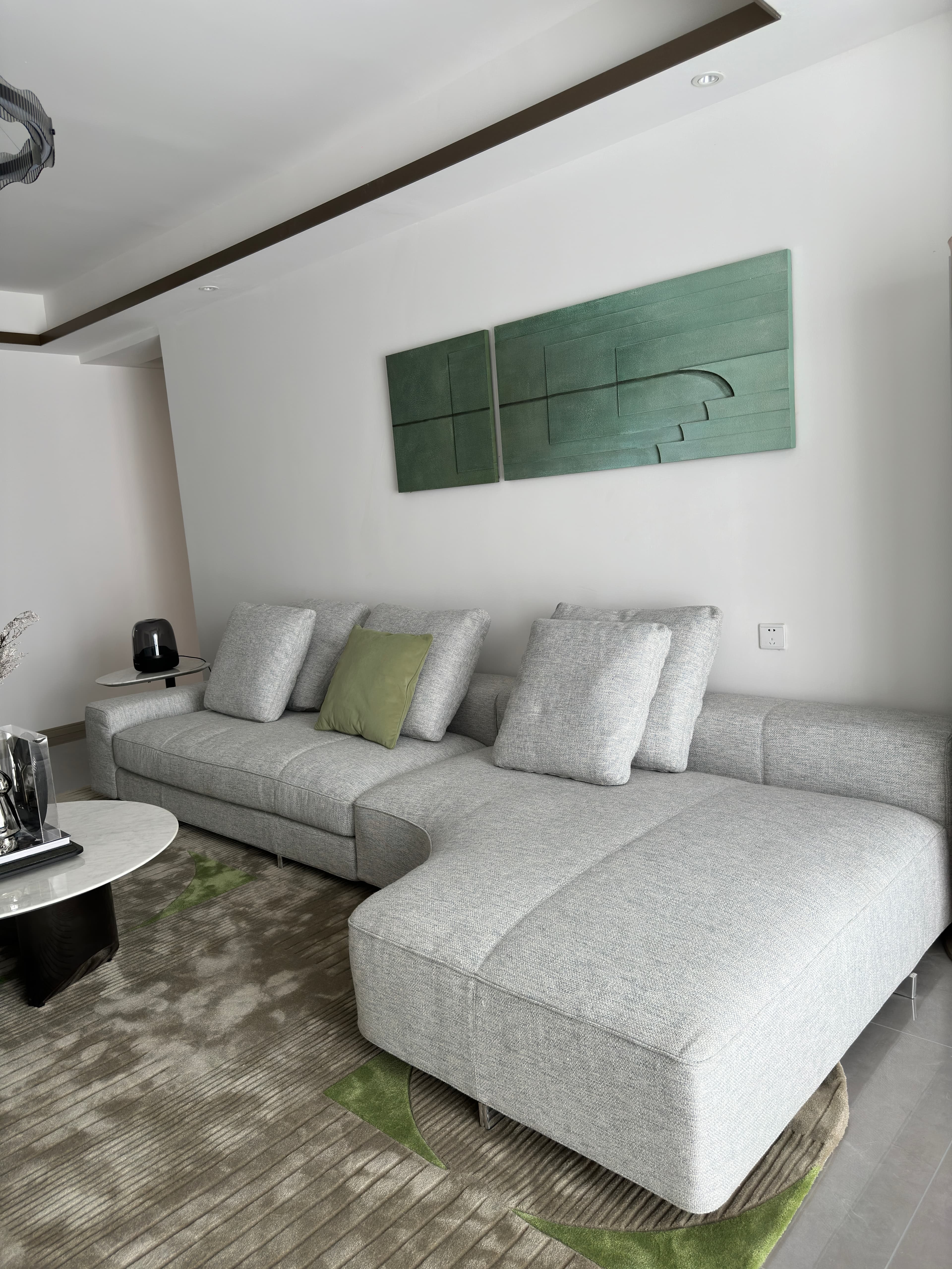 Yves Sofa 4