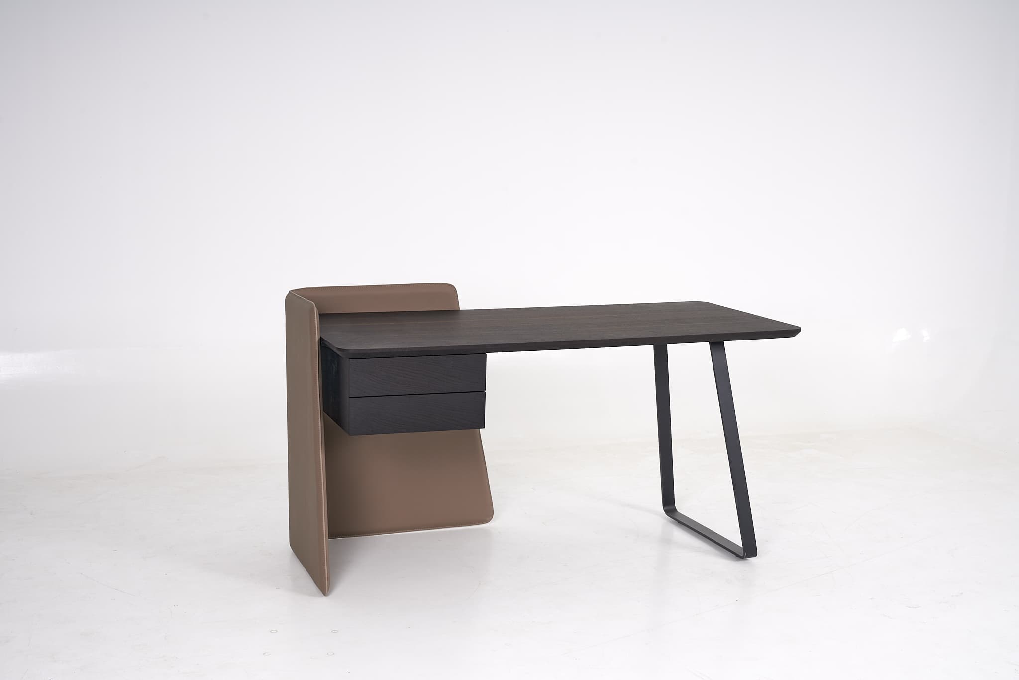 001 Desk 3