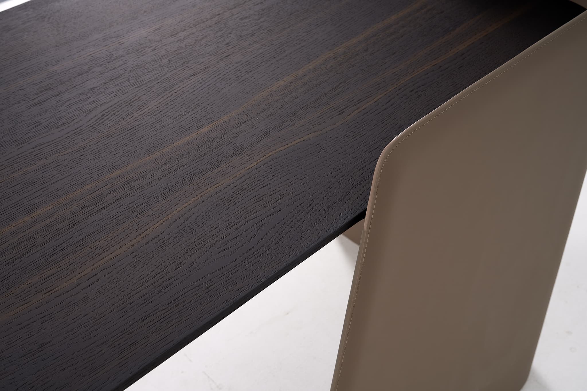001 Desk 5