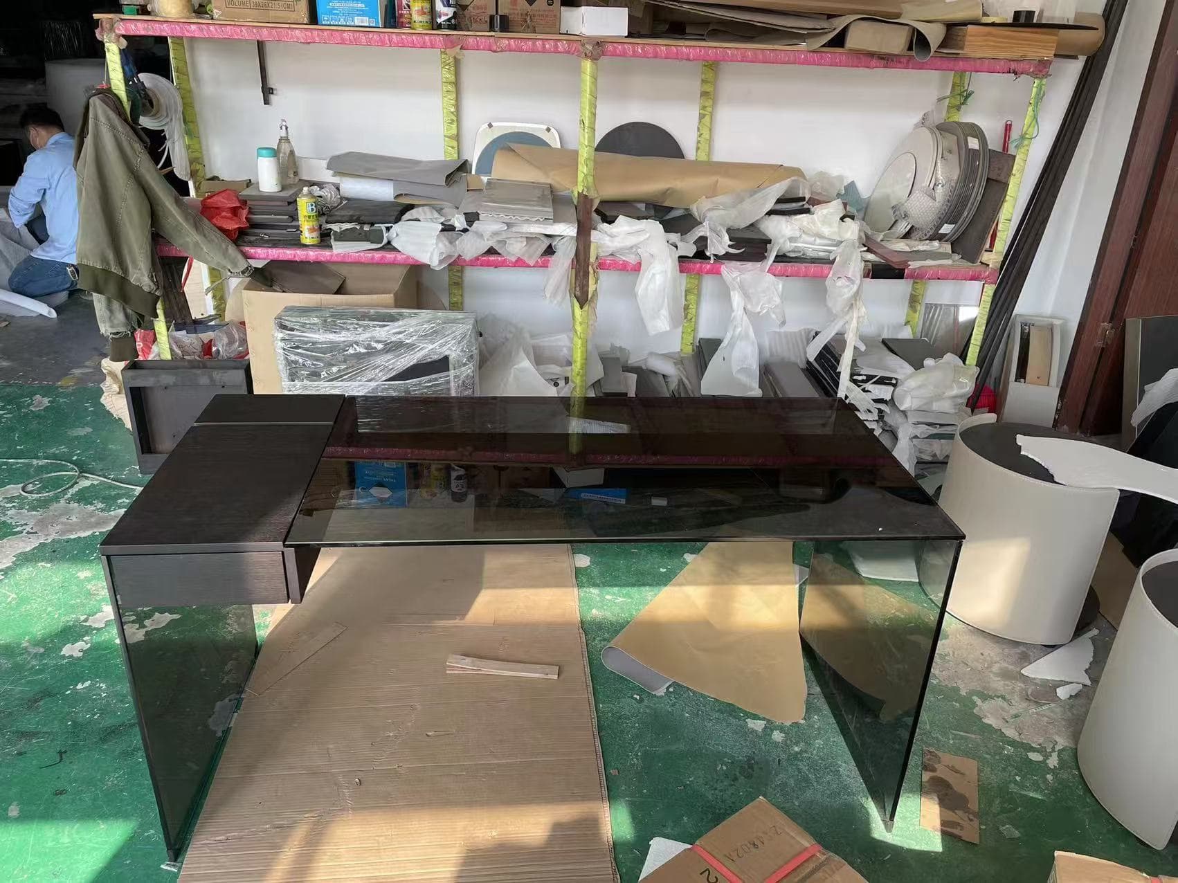 W Desk 2