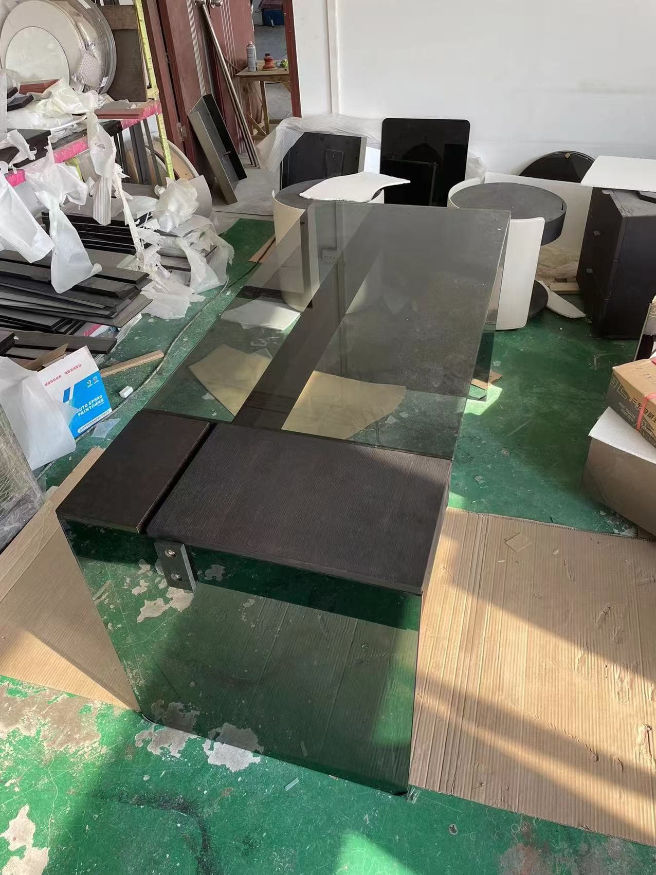 W Desk 3