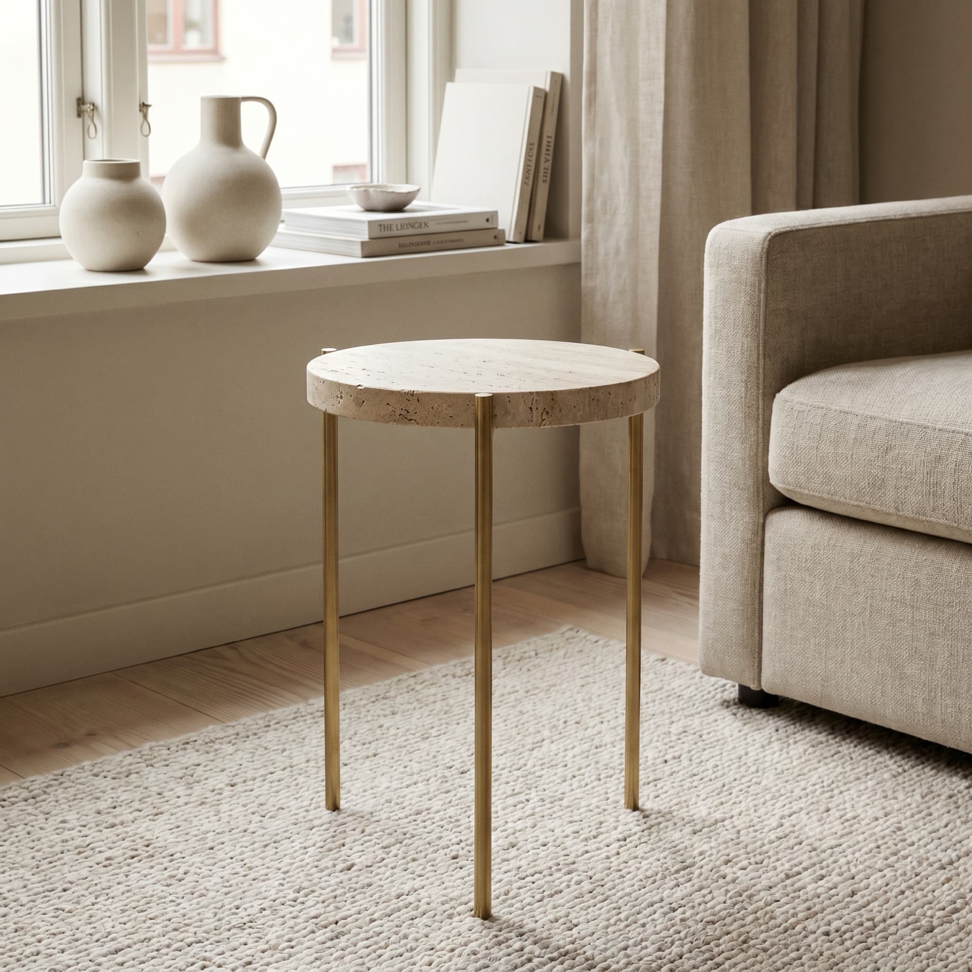Solberg side table brass